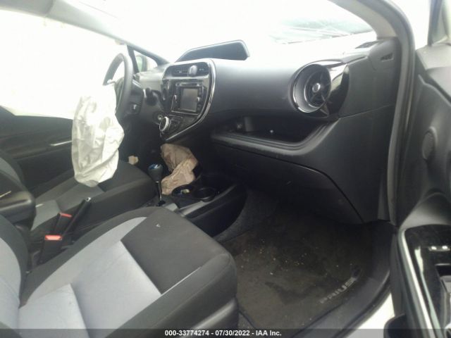 Photo 4 VIN: JTDKDTB39J1613431 - TOYOTA PRIUS C 