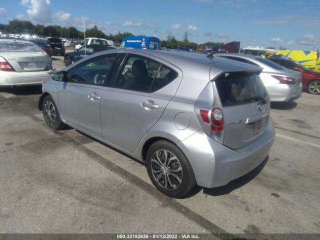 Photo 2 VIN: JTDKDTB3XC1025217 - TOYOTA PRIUS C 