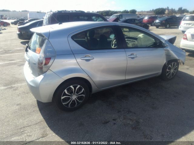 Photo 3 VIN: JTDKDTB3XC1025217 - TOYOTA PRIUS C 