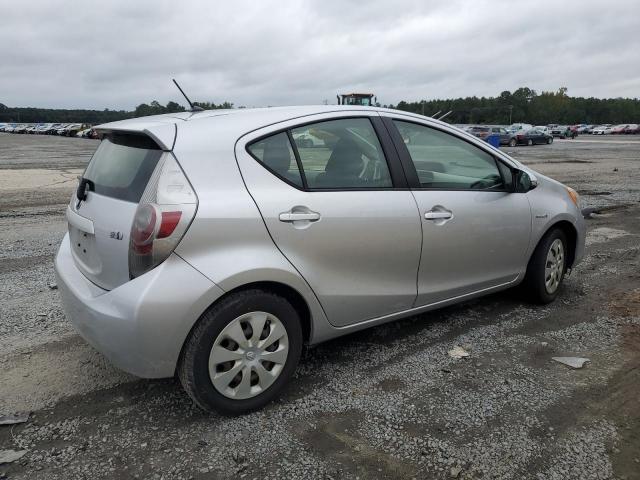 Photo 2 VIN: JTDKDTB3XC1030479 - TOYOTA PRIUS C 