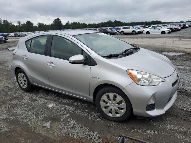 Photo 3 VIN: JTDKDTB3XC1030479 - TOYOTA PRIUS C 