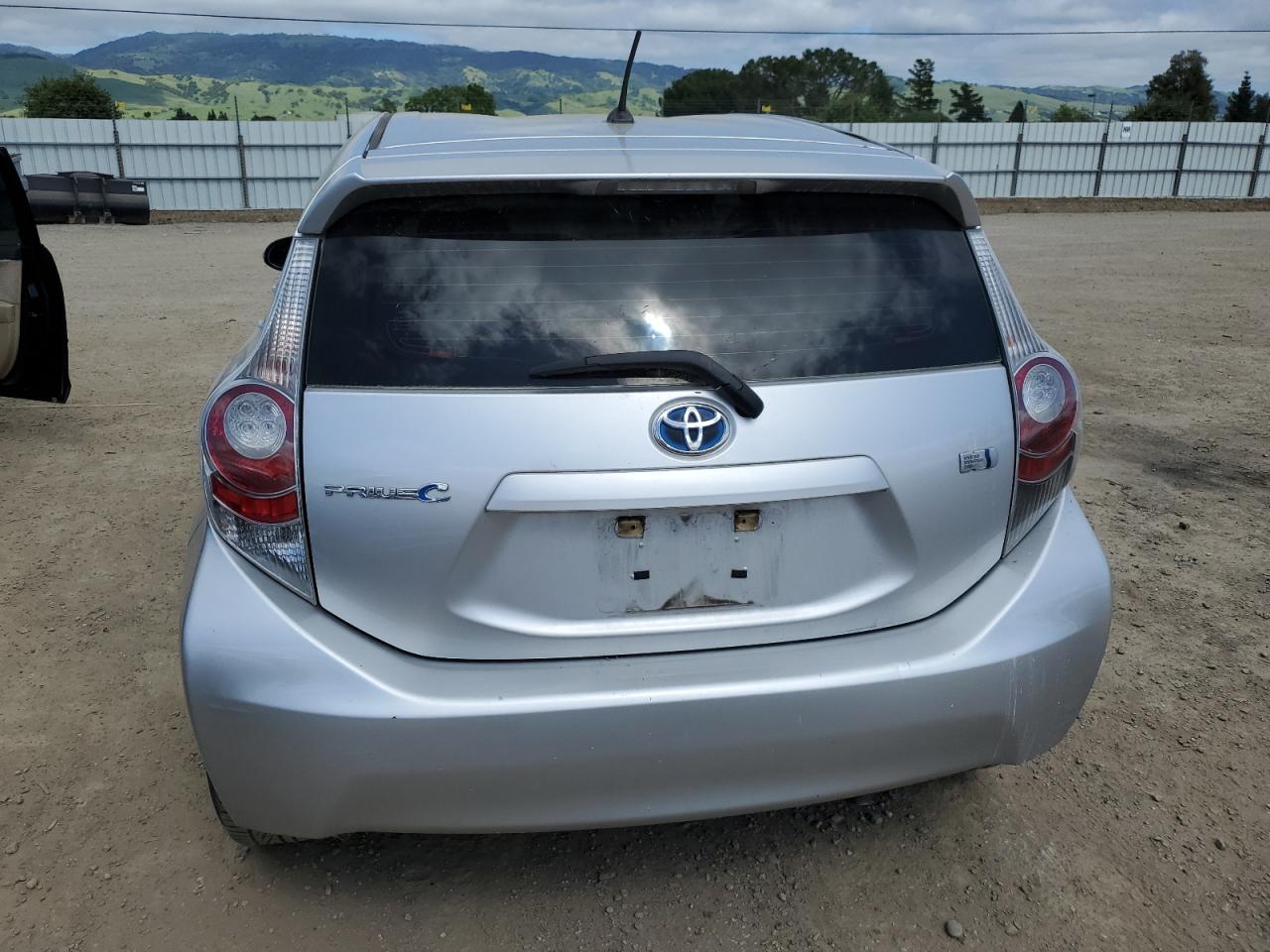 Photo 5 VIN: JTDKDTB3XC1505211 - TOYOTA PRIUS 