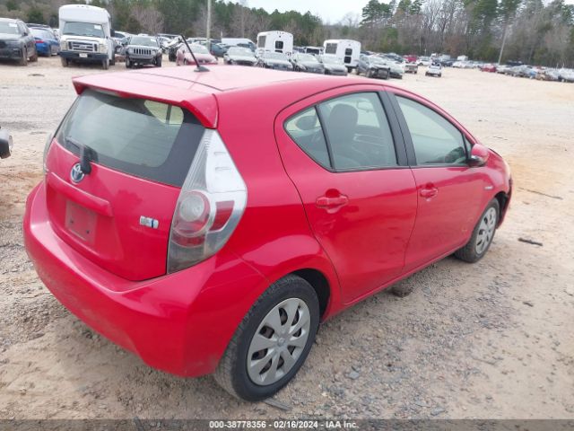 Photo 3 VIN: JTDKDTB3XC1512501 - TOYOTA PRIUS C 