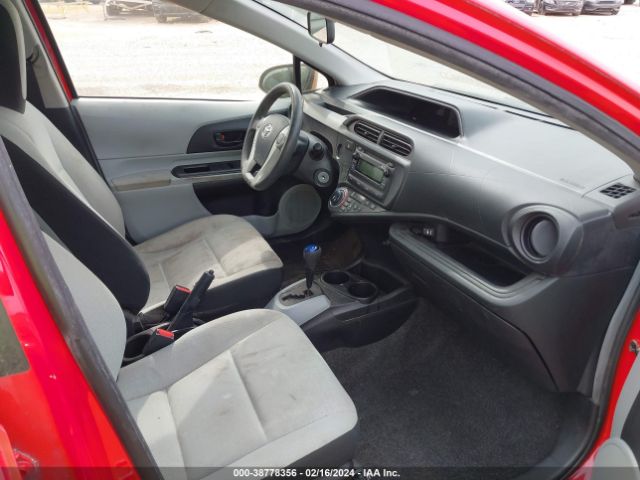 Photo 4 VIN: JTDKDTB3XC1512501 - TOYOTA PRIUS C 