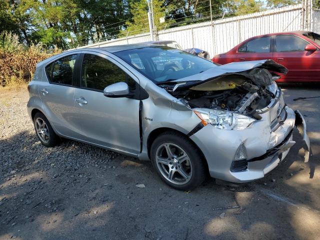 Photo 3 VIN: JTDKDTB3XC1526818 - TOYOTA PRIUS C 