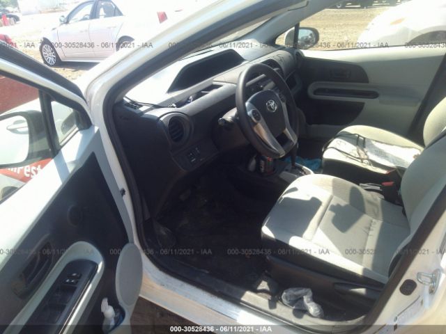 Photo 4 VIN: JTDKDTB3XD1047459 - TOYOTA PRIUS C 