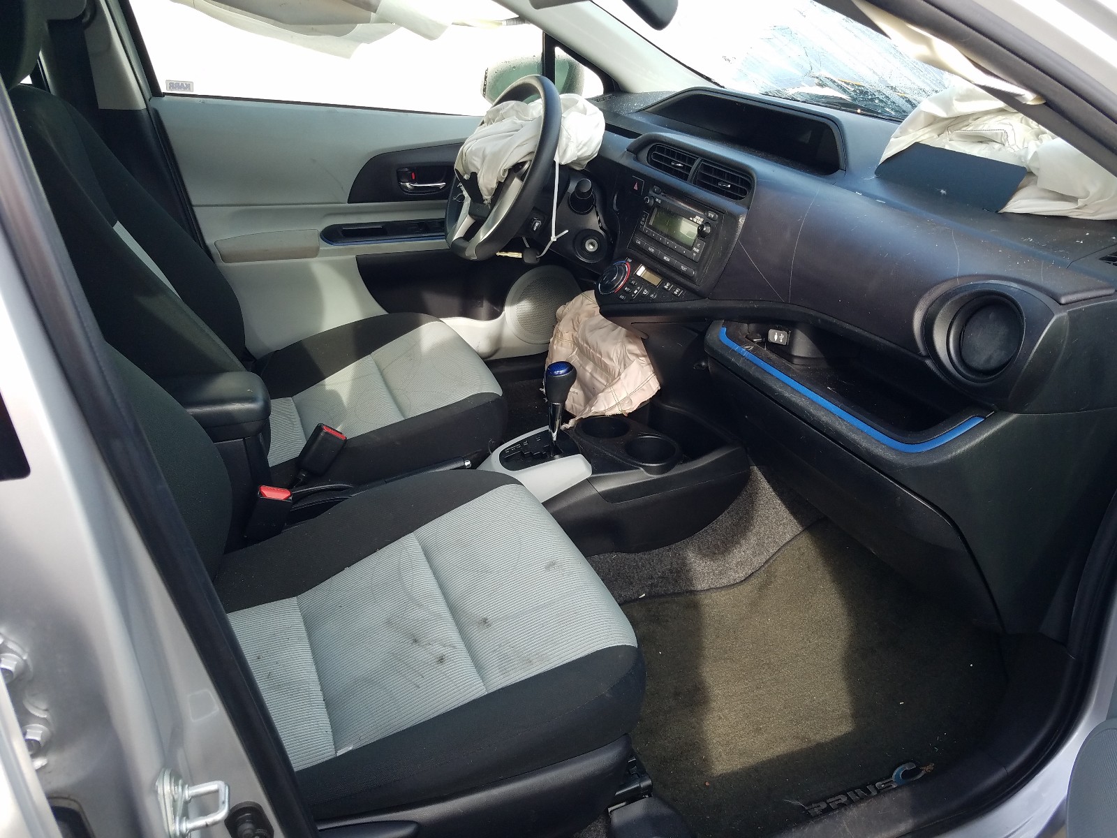 Photo 4 VIN: JTDKDTB3XD1530076 - TOYOTA PRIUS C 