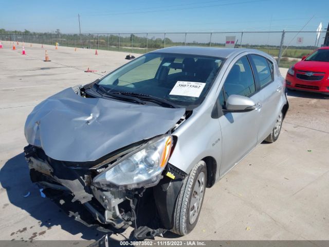 Photo 5 VIN: JTDKDTB3XD1538873 - TOYOTA PRIUS C 