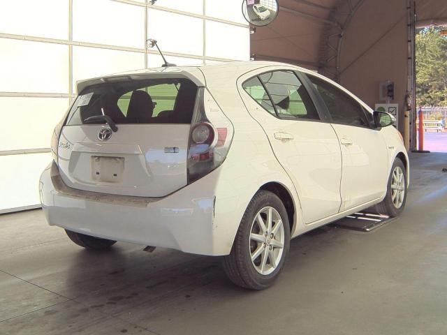 Photo 3 VIN: JTDKDTB3XD1543250 - TOYOTA PRIUS 