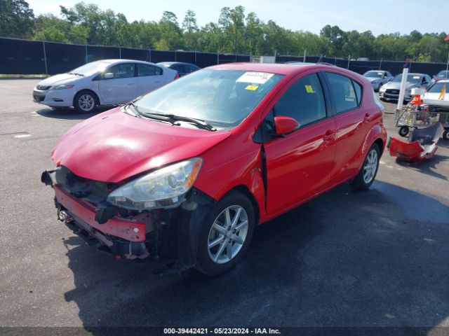 Photo 1 VIN: JTDKDTB3XD1544432 - TOYOTA PRIUS C 