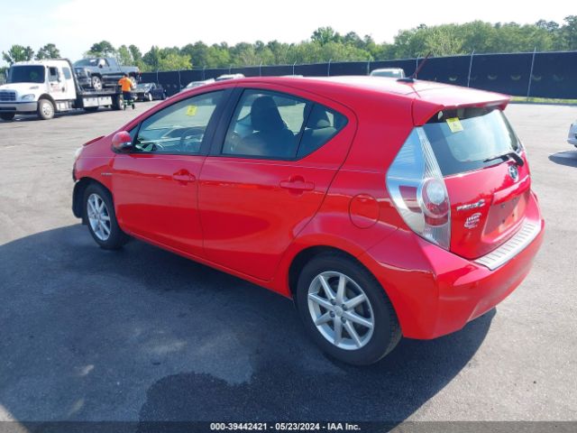 Photo 2 VIN: JTDKDTB3XD1544432 - TOYOTA PRIUS C 