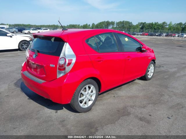 Photo 3 VIN: JTDKDTB3XD1544432 - TOYOTA PRIUS C 