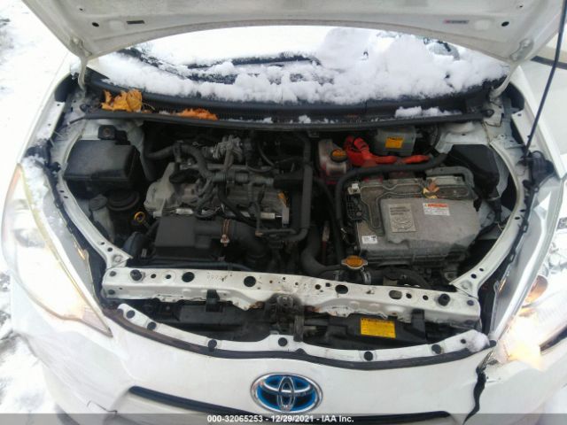 Photo 9 VIN: JTDKDTB3XD1547184 - TOYOTA PRIUS C 