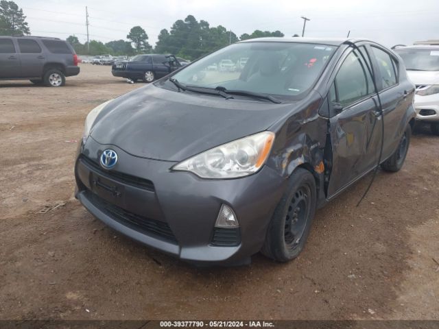 Photo 1 VIN: JTDKDTB3XD1555639 - TOYOTA PRIUS C 