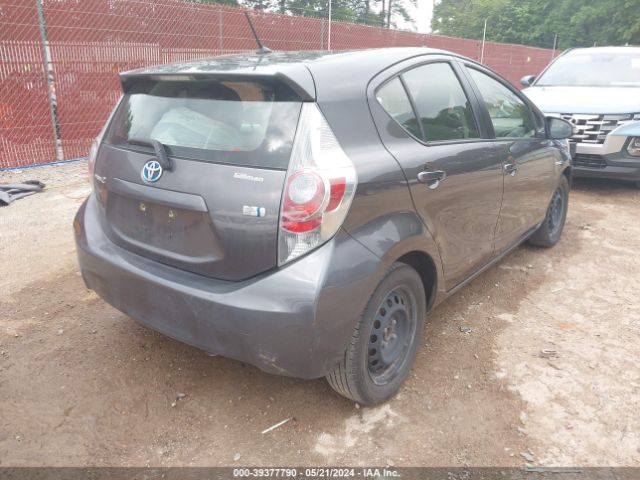 Photo 3 VIN: JTDKDTB3XD1555639 - TOYOTA PRIUS C 