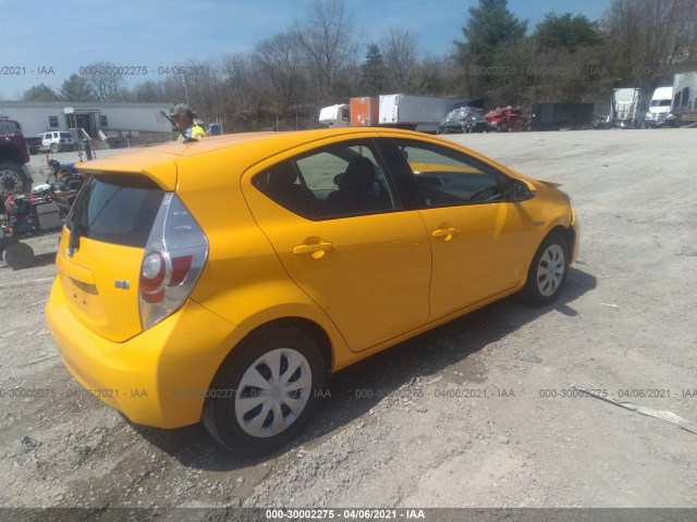 Photo 3 VIN: JTDKDTB3XE1069575 - TOYOTA PRIUS C 