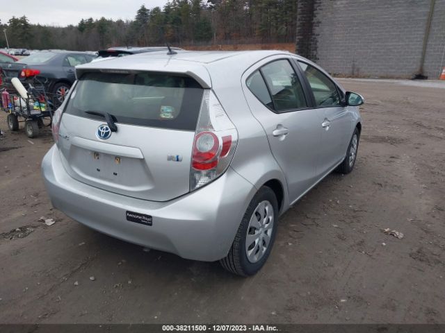 Photo 3 VIN: JTDKDTB3XE1570949 - TOYOTA PRIUS C 