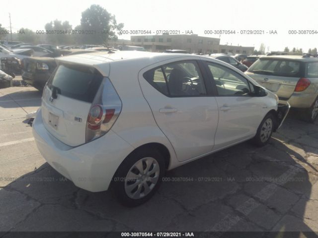 Photo 3 VIN: JTDKDTB3XE1573818 - TOYOTA PRIUS C 