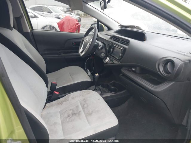 Photo 4 VIN: JTDKDTB3XF1092100 - TOYOTA PRIUS C 