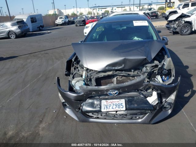 Photo 5 VIN: JTDKDTB3XF1093053 - TOYOTA PRIUS C 