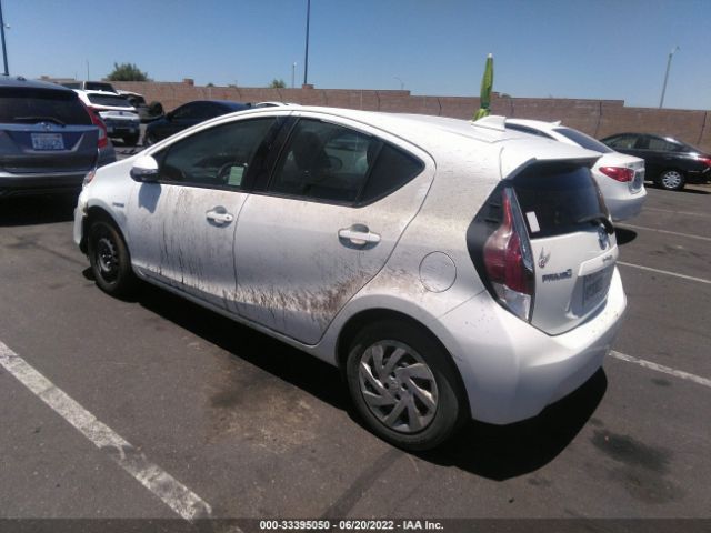 Photo 2 VIN: JTDKDTB3XF1094705 - TOYOTA PRIUS C 