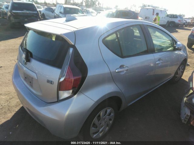 Photo 3 VIN: JTDKDTB3XF1100082 - TOYOTA PRIUS C 