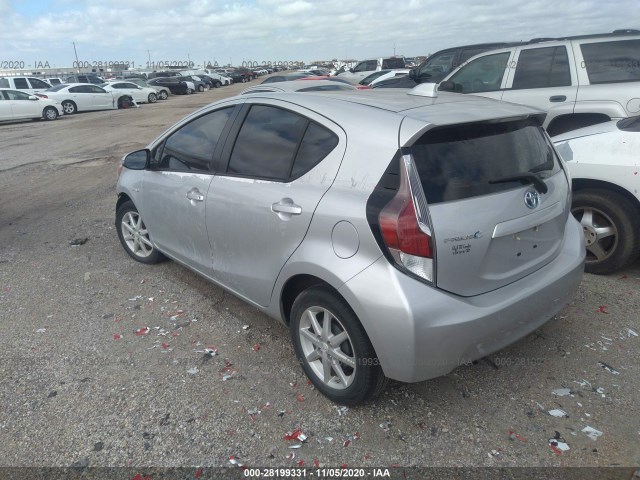 Photo 2 VIN: JTDKDTB3XF1105587 - TOYOTA PRIUS C 