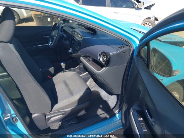 Photo 4 VIN: JTDKDTB3XF1107257 - TOYOTA PRIUS C 