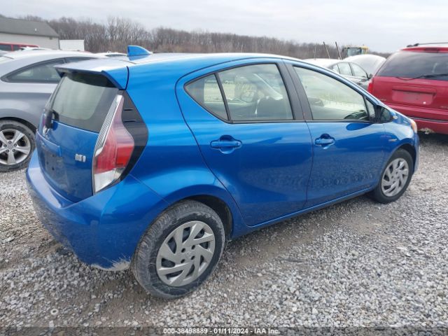 Photo 3 VIN: JTDKDTB3XF1108697 - TOYOTA PRIUS C 