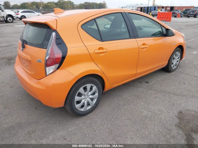 Photo 3 VIN: JTDKDTB3XF1113754 - TOYOTA PRIUS C 