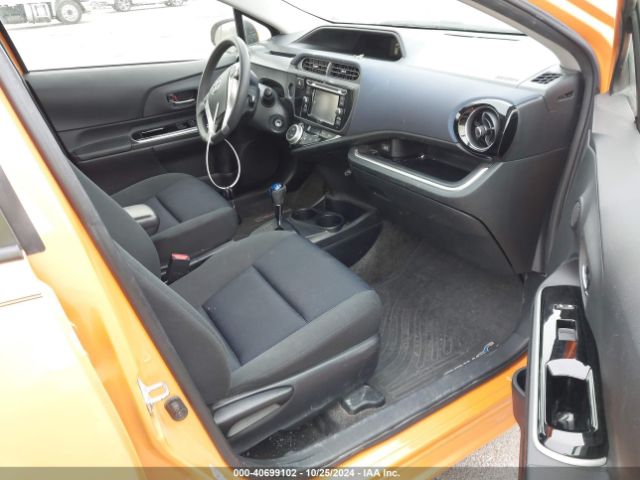 Photo 4 VIN: JTDKDTB3XF1113754 - TOYOTA PRIUS C 