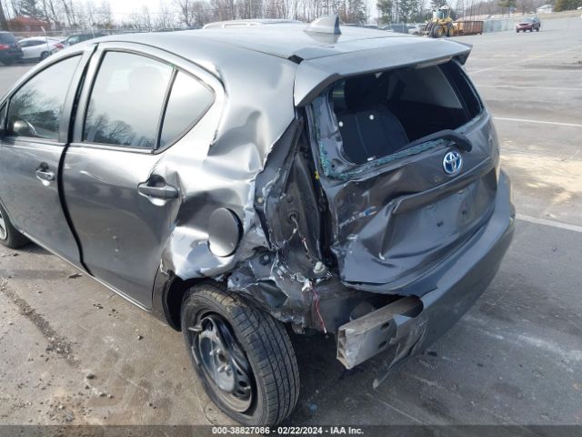 Photo 5 VIN: JTDKDTB3XF1114936 - TOYOTA PRIUS C 