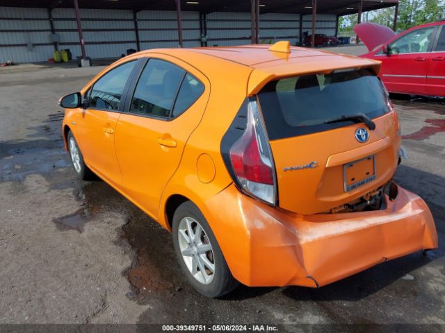 Photo 2 VIN: JTDKDTB3XG1116316 - TOYOTA PRIUS C 