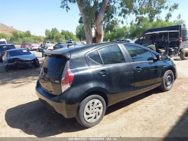 Photo 3 VIN: JTDKDTB3XG1119765 - TOYOTA PRIUS C 