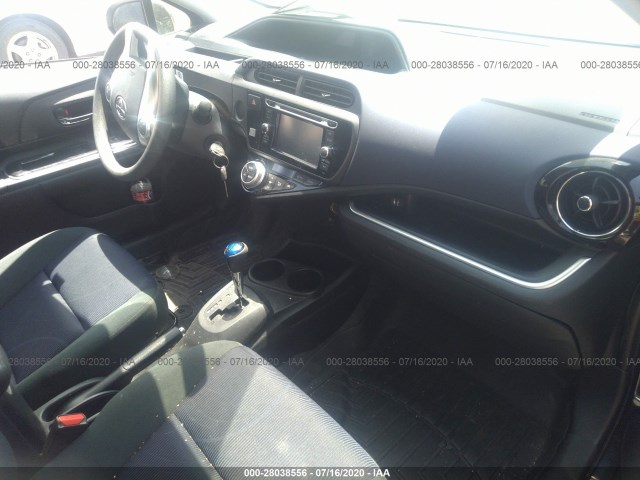 Photo 4 VIN: JTDKDTB3XG1121127 - TOYOTA PRIUS C 