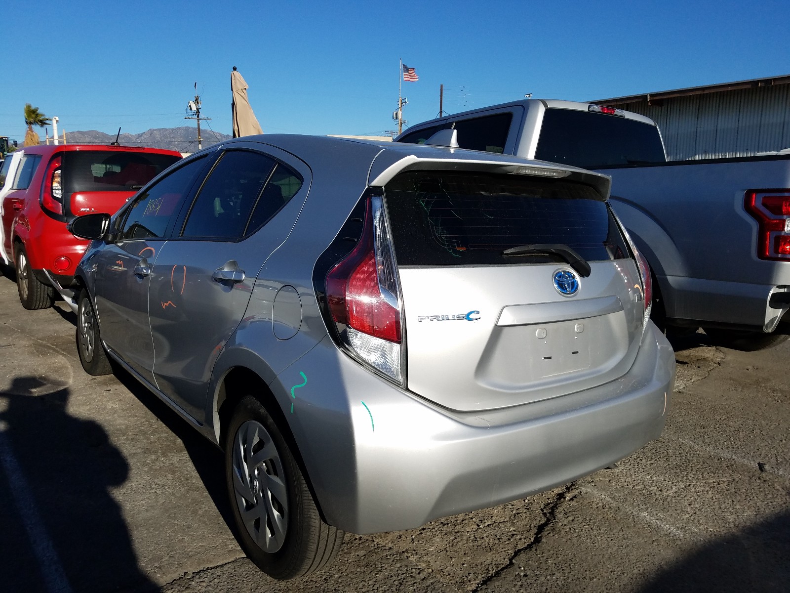 Photo 2 VIN: JTDKDTB3XG1126313 - TOYOTA PRIUS C 