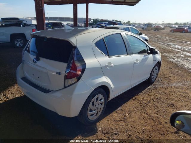 Photo 3 VIN: JTDKDTB3XG1130300 - TOYOTA PRIUS C 