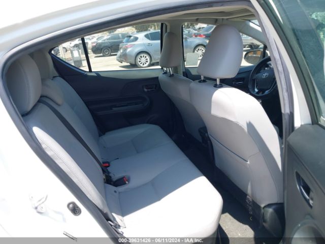 Photo 7 VIN: JTDKDTB3XJ1602650 - TOYOTA PRIUS C 