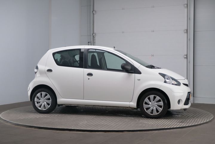 Photo 5 VIN: JTDKG10C30N770071 - TOYOTA AYGO 