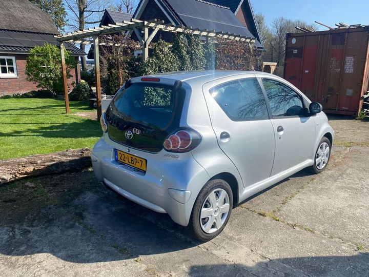 Photo 3 VIN: JTDKG12C00N456956 - TOYOTA AYGO 