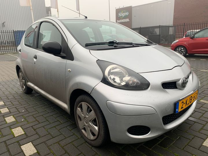 Photo 4 VIN: JTDKG12C00N505167 - TOYOTA AYGO 