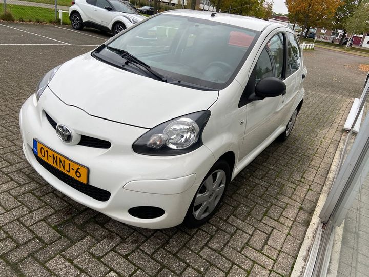 Photo 0 VIN: JTDKG12C20N502013 - TOYOTA AYGO 