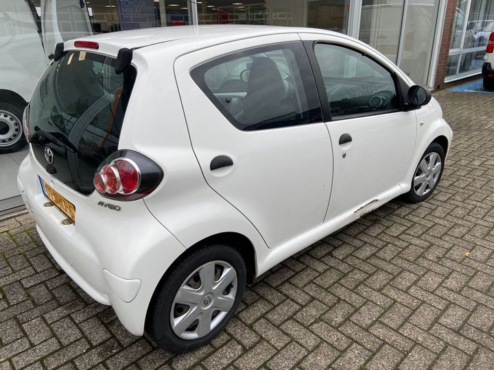 Photo 3 VIN: JTDKG12C20N502013 - TOYOTA AYGO 