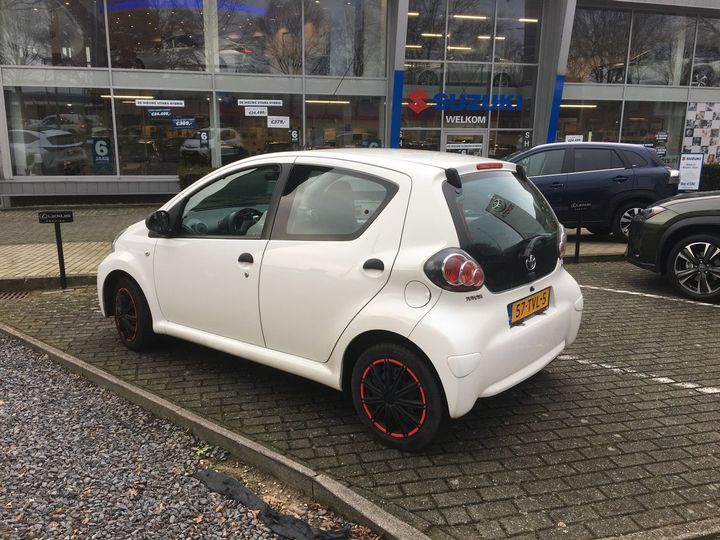 Photo 2 VIN: JTDKG12C50N623408 - TOYOTA AYGO 