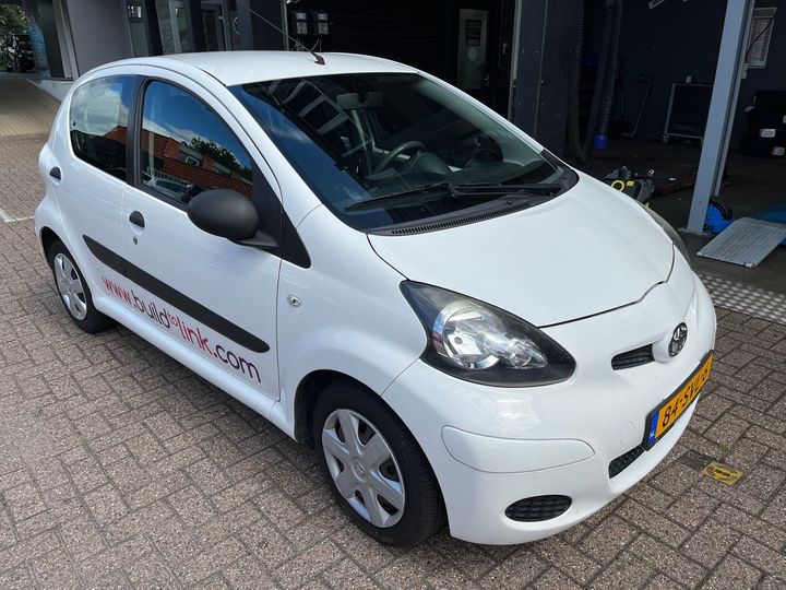 Photo 4 VIN: JTDKG12C90N601525 - TOYOTA AYGO 