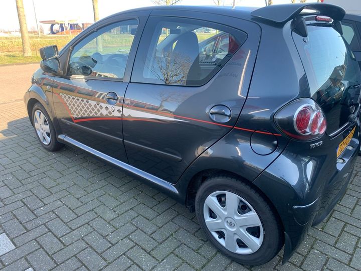 Photo 2 VIN: JTDKG18C00N487972 - TOYOTA AYGO 