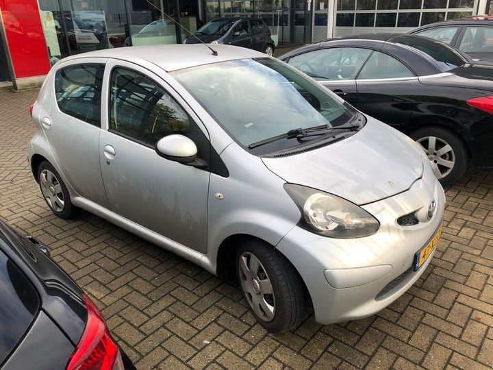 Photo 4 VIN: JTDKG18C20N168847 - TOYOTA AYGO 