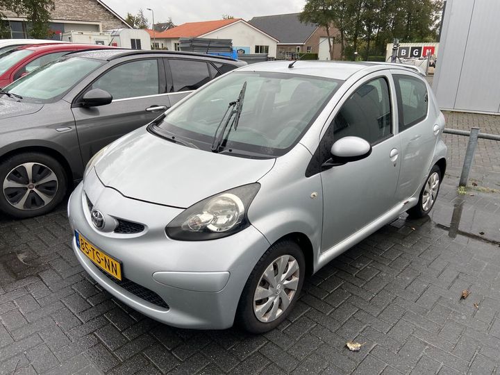 Photo 0 VIN: JTDKG18C90N129768 - TOYOTA AYGO 