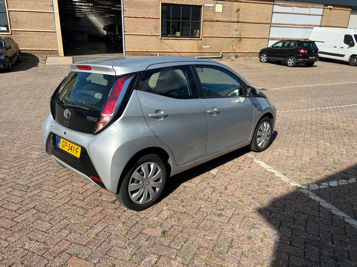 Photo 3 VIN: JTDKGNEC00N097529 - TOYOTA AYGO 