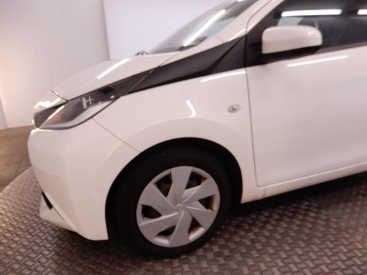 Photo 31 VIN: JTDKGNEC00N128343 - TOYOTA AYGO 